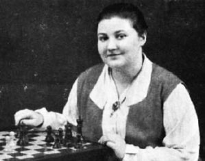 Вера Менчик — чемпионка мира по шахматам