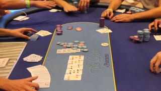 Полублеф в покере: коротко о главном
